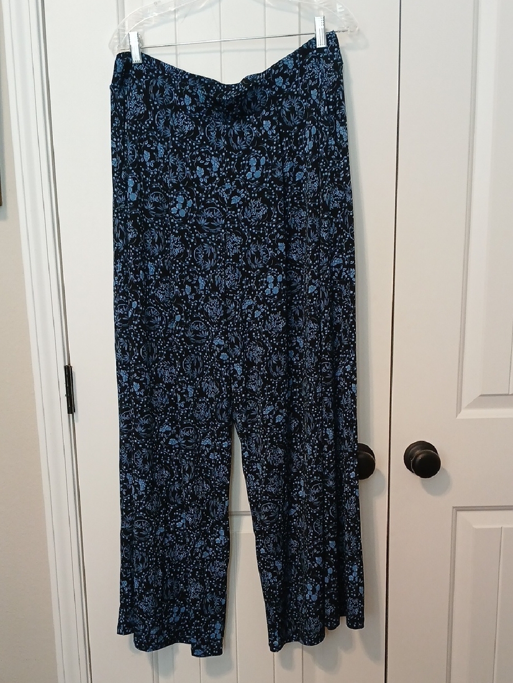 ☀️☀️Cato Navy Blue Floral Wide-Leg Pants